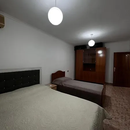Apartment Elezi Centre 3 *
